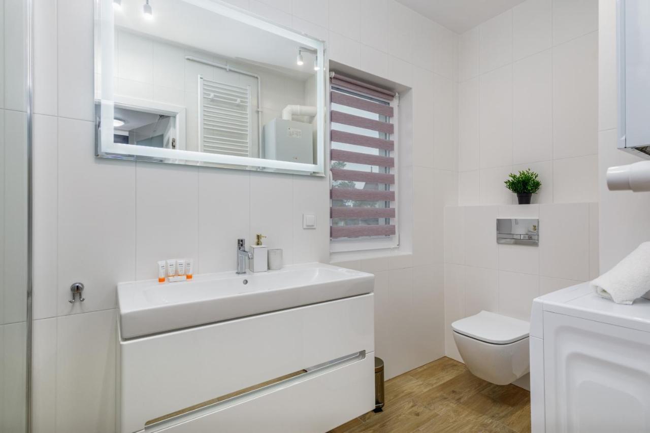 Apartment Rybacka With Parking&Balcony By Noclegi Renters เมียนซีวอเจีย ภายนอก รูปภาพ